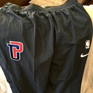Nike water-resistant Detroit Pistons pants